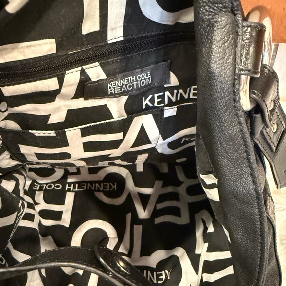 Kenneth Cole Reaction Black leather and Silver accents Shoulder Bag - Picture 6 of 9